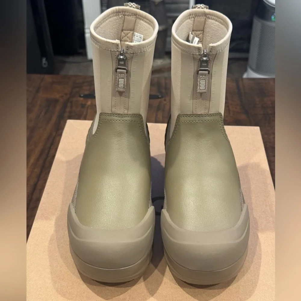 UGG new ships